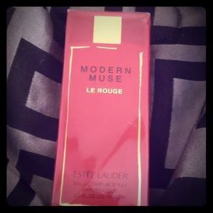 Modern Muse Le Rouge